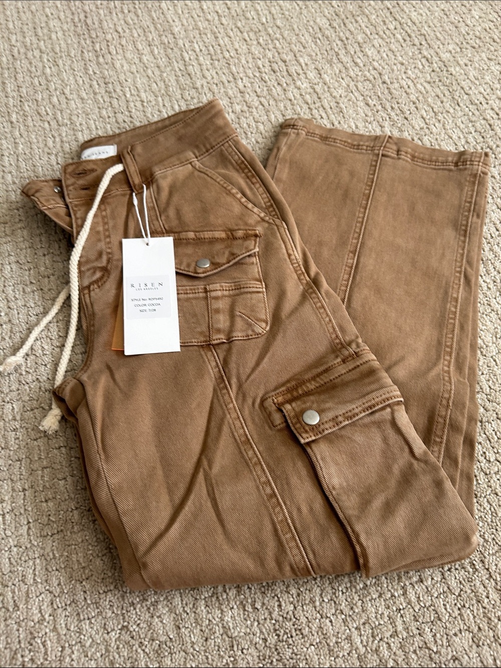 Risen cocoa cargo jeans NWT 7/28